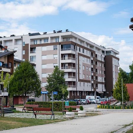 Studio Apartman Pale Apartment Exterior photo